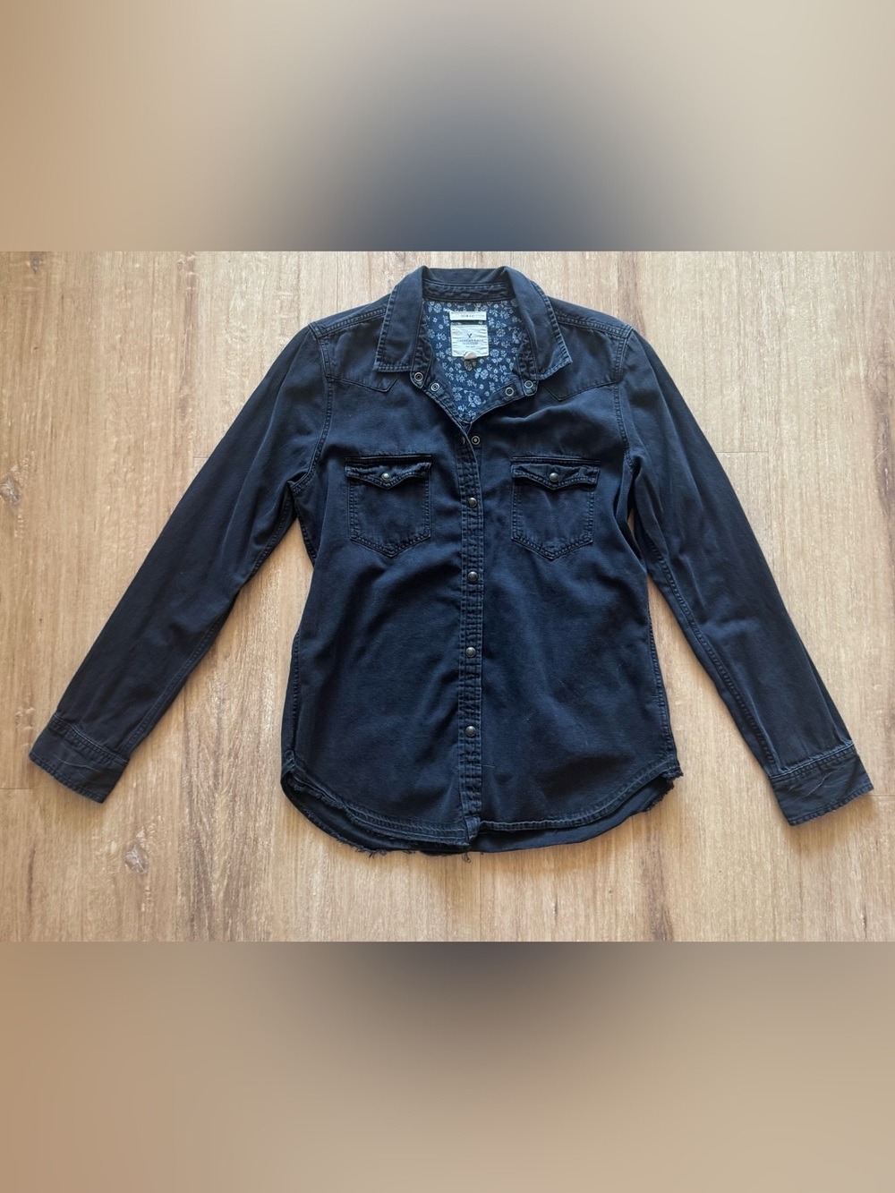 American Eagle Outfitters Black Button-Down Long Sleeve Shirt